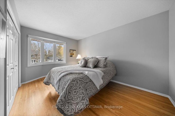 Photo 32 at 33 Okanagan Drive, Nepean (Bruce Farm/Graham Park/Qualicum/Bellands), Ottawa