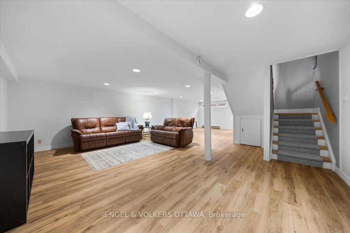 Photo 35 at 33 Okanagan Drive, Nepean (Bruce Farm/Graham Park/Qualicum/Bellands), Ottawa