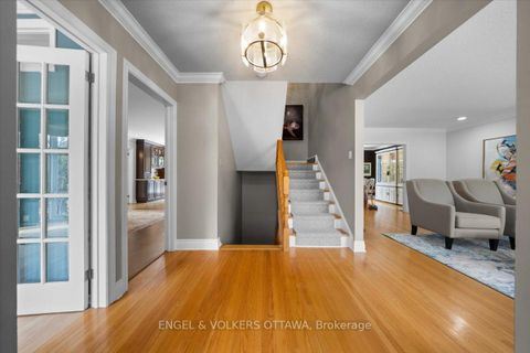 Photo 4 at 33 Okanagan Drive, Nepean (Bruce Farm/Graham Park/Qualicum/Bellands), Ottawa