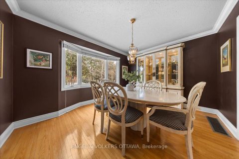 Photo 15 at 33 Okanagan Drive, Nepean (Bruce Farm/Graham Park/Qualicum/Bellands), Ottawa