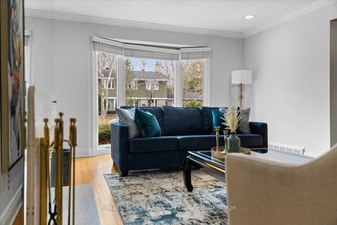 Photo 23 at 33 Okanagan Drive, Nepean (Bruce Farm/Graham Park/Qualicum/Bellands), Ottawa