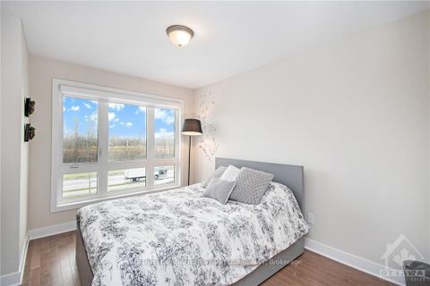 Photo 20 at 427 Rainrock Crescent, Mer Bleue/Bradley Estates/Anderson Park, Orleans