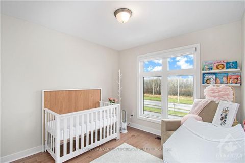 Photo 21 at 427 Rainrock Crescent, Mer Bleue/Bradley Estates/Anderson Park, Orleans