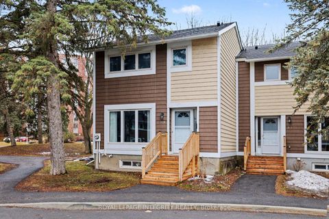 Photo 2 at 319 Stowe Court, Beaverbrook, Kanata