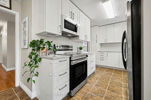 Photo 14 at 319 Stowe Court, Beaverbrook, Kanata