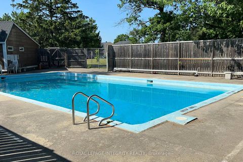 Photo 33 at 319 Stowe Court, Beaverbrook, Kanata