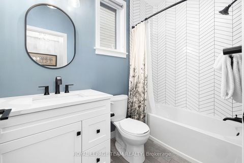 Photo 21 at 432 Gidran Circle, Emerald Meadows/Trailwest, Kanata