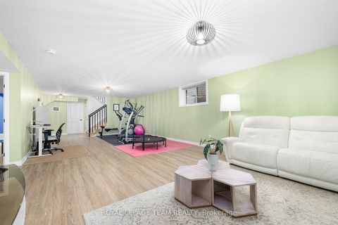 Photo 28 at 432 Gidran Circle, Emerald Meadows/Trailwest, Kanata