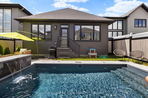 Photo 38 at 432 Gidran Circle, Emerald Meadows/Trailwest, Kanata