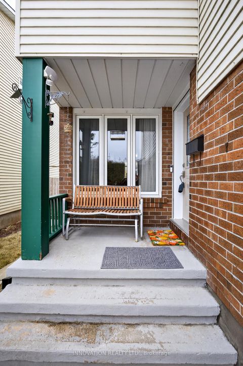 Photo 1 at 34 Waterton Crescent, Bridlewood, Kanata