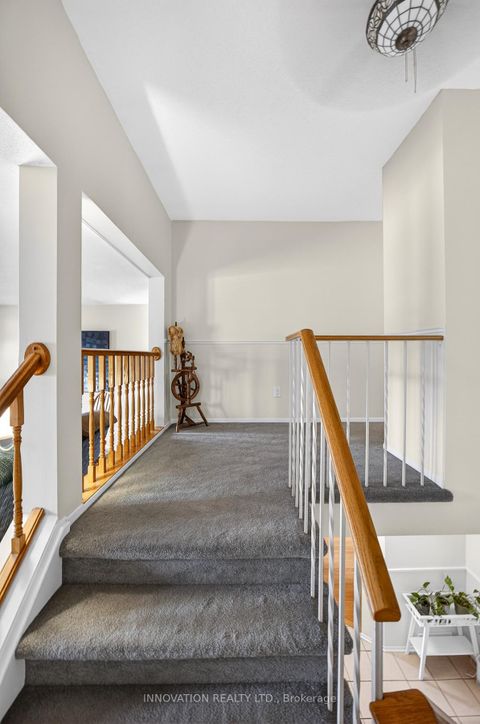 Photo 22 at 34 Waterton Crescent, Bridlewood, Kanata