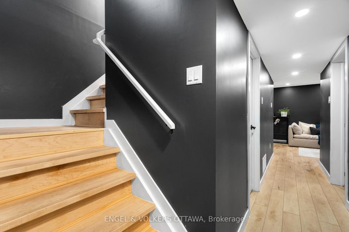 Photo 28 at 293 Silbrass Private, Nepean (Stonebridge), Ottawa