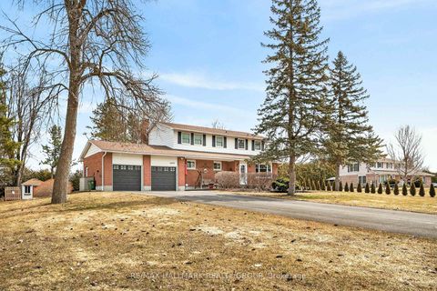 Photo 2 at 6553 Michelangelo Court, North Gower, Manotick