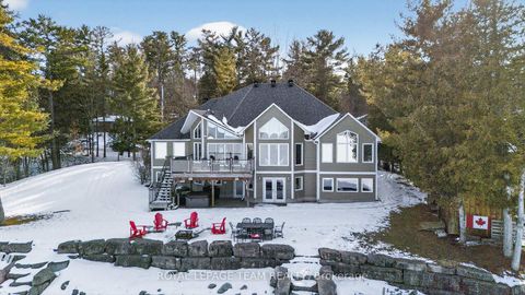 Photo 1 at 3778 Armitage Avenue, Dunrobin Shores, Constance Bay