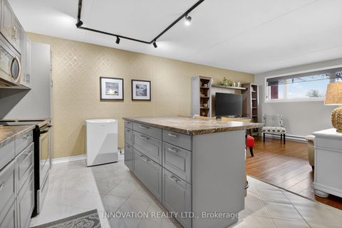 Photo 4 at 8 - 15 Findlay Avenue, Carleton Place