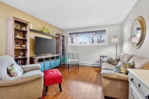 Photo 7 at 8 - 15 Findlay Avenue, Carleton Place