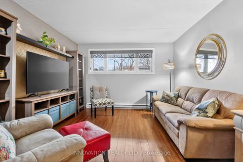 Photo 11 at 8 - 15 Findlay Avenue, Carleton Place