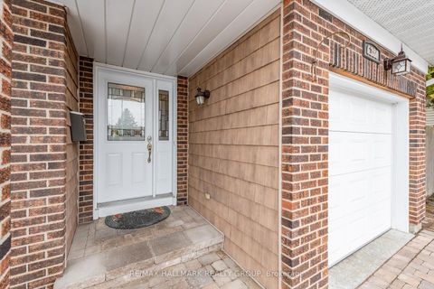 Photo 1 at 6380 St Louis Drive, Hiawatha Park/Convent Glen, Orleans