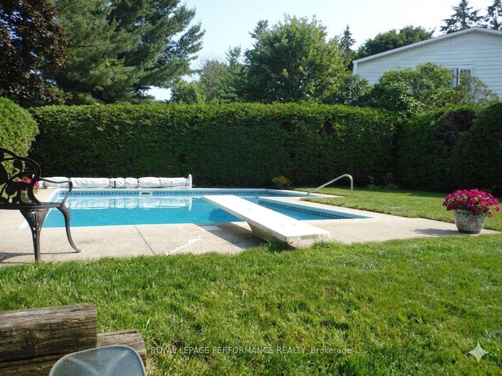 Photo 43 at 15 Hallowell Court, Nepean (Arlington Woods), Ottawa