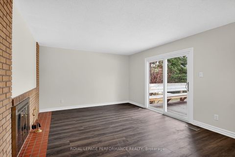 Photo 11 at 15 Hallowell Court, Nepean (Arlington Woods), Ottawa