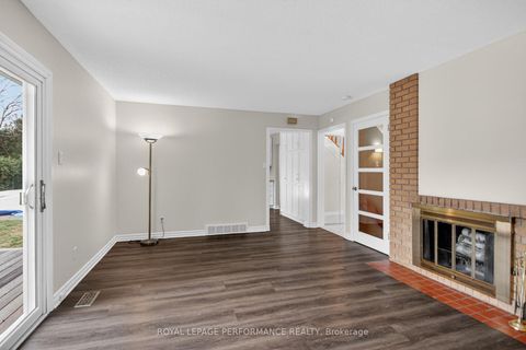 Photo 13 at 15 Hallowell Court, Nepean (Arlington Woods), Ottawa