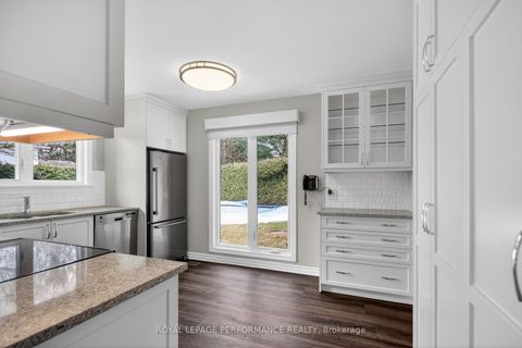 Photo 17 at 15 Hallowell Court, Nepean (Arlington Woods), Ottawa
