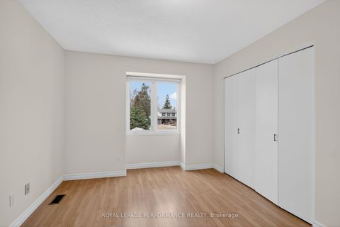 Photo 31 at 15 Hallowell Court, Nepean (Arlington Woods), Ottawa