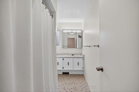 Photo 32 at 15 Hallowell Court, Nepean (Arlington Woods), Ottawa