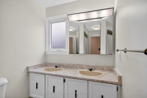 Photo 33 at 15 Hallowell Court, Nepean (Arlington Woods), Ottawa