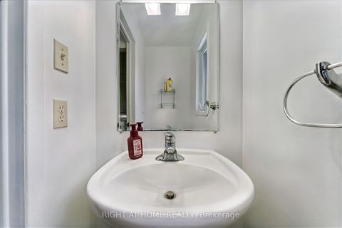 Photo 5 at 22 ALMOND Lane, Katimavik, Kanata