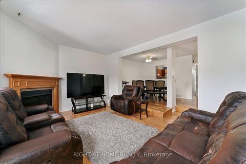 Photo 9 at 22 ALMOND Lane, Katimavik, Kanata