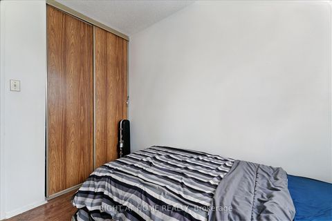 Photo 20 at 22 ALMOND Lane, Katimavik, Kanata