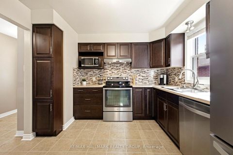 Photo 6 at 178 Equestrian Drive, Bridlewood, Kanata