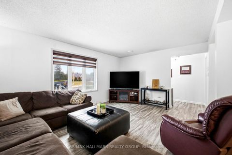 Photo 7 at 2740 Lockwood Lane, Cumberland Estates, Orleans