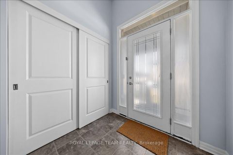 Photo 2 at 333 Tulum Crescent, Emerald Meadows/Trailwest, Kanata