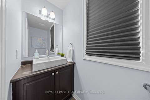 Photo 3 at 333 Tulum Crescent, Emerald Meadows/Trailwest, Kanata