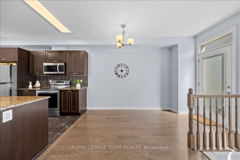 Photo 13 at 333 Tulum Crescent, Emerald Meadows/Trailwest, Kanata