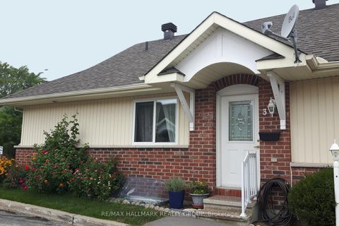 Photo 3 at 3 Daphne Crescent, Stittsville (South), Stittsville