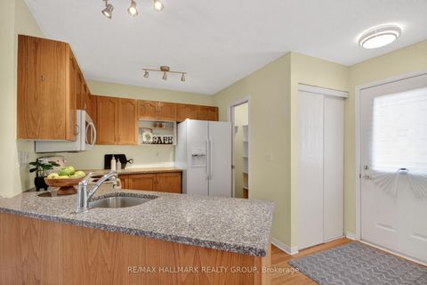 Photo 9 at 3 Daphne Crescent, Stittsville (South), Stittsville