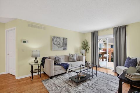 Photo 16 at 3 Daphne Crescent, Stittsville (South), Stittsville