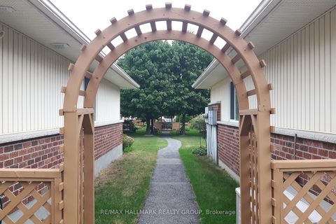 Photo 23 at 3 Daphne Crescent, Stittsville (South), Stittsville