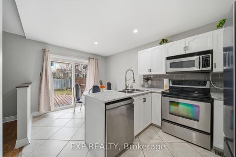 Photo 11 at 180 Equestrian Drive, Bridlewood, Kanata