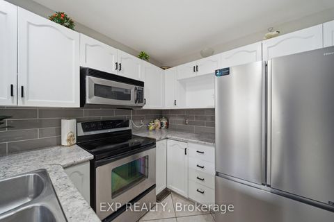 Photo 13 at 180 Equestrian Drive, Bridlewood, Kanata