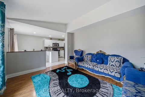 Photo 17 at 180 Equestrian Drive, Bridlewood, Kanata