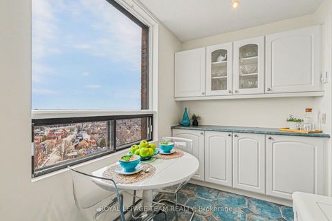 Photo 11 at 1701 - 20 The Driveway, Ottawa Centre/Golden Triangle, Ottawa Centre