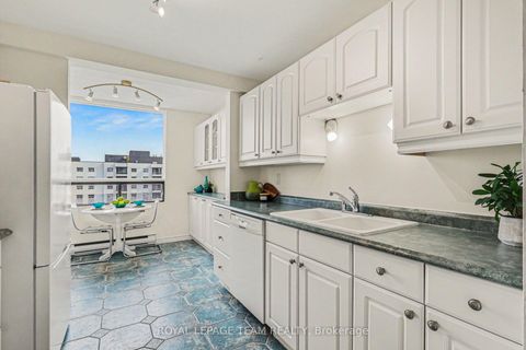 Photo 13 at 1701 - 20 The Driveway, Ottawa Centre/Golden Triangle, Ottawa Centre