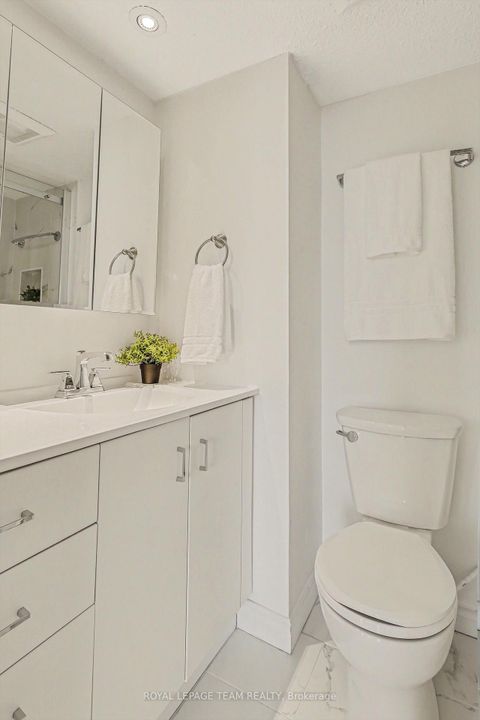 Photo 20 at 1701 - 20 The Driveway, Ottawa Centre/Golden Triangle, Ottawa Centre