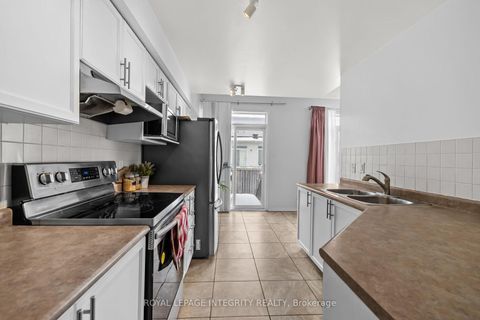 Photo 11 at 213 Opus Street, Emerald Meadows/Trailwest, Kanata