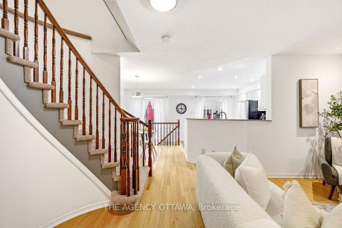 Photo 2 at 555 Aberfoyle Circle, Morgan's Grant/South March, Kanata