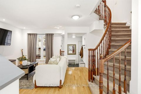 Photo 3 at 555 Aberfoyle Circle, Morgan's Grant/South March, Kanata